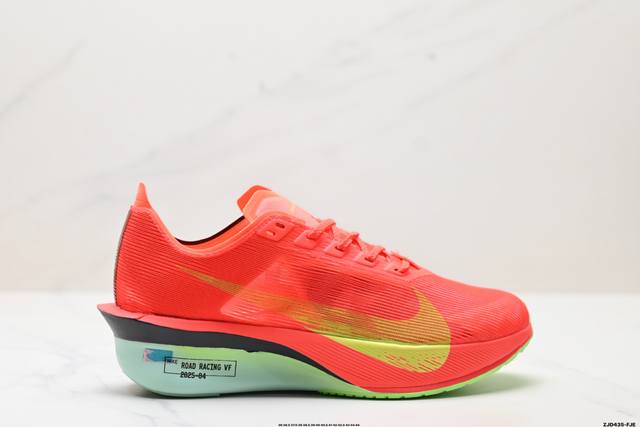 公司级Nike Zoomx Vaporfly Next% 4耐克 轻量化 网面透气运动鞋 这款新一代最强跑鞋在鞋面和鞋底都进行了全方位升级鞋面使用了全新 Vap