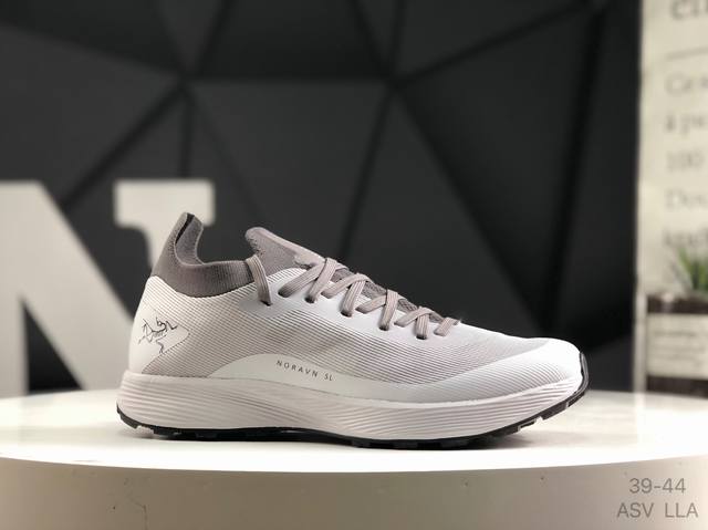 始祖鸟 加拿大户外服饰品牌 始祖鸟 Arc'teryx Sylan Gtx 快速防水系列增高越野徒步户外运动慢跑鞋 男鞋原楦原纸版开发版型 采用一体成型热熔网织