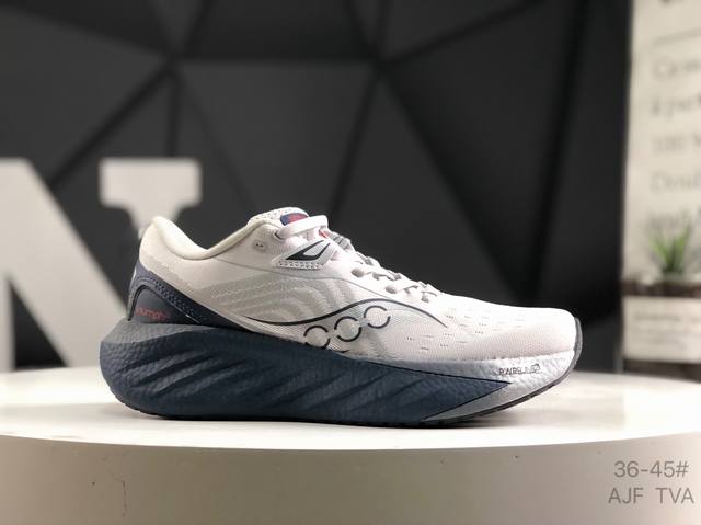 saucony 索康尼 Triumph 22系列 男女低帮缓震跑步鞋 索康尼推出的跑鞋是一款外观激进但脚感舒适的跑鞋 采用了全新的中底设计和鞋面工程 保留了软弹