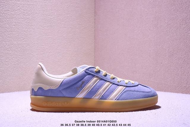 阿迪达斯 Adidas Originals Gazelle Indoor复古三叶草防滑透明橡胶板鞋经典运动鞋。这款经典鞋,忠于原版设计,缀撞色三条纹和鞋跟饰片。