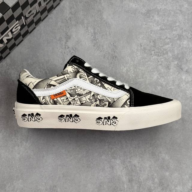 本地 核心私 万斯Vans Old Skool Dx 酸洗复古低帮休闲板鞋 #鞋款采用高锰酸钾等化学剥色，将洗后的布料制成雪花状的;一种特殊工艺。酸洗图案最早起