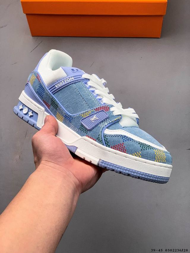 路易威登 Louis Vuitton Lv路易威登板鞋 乘风破浪的姐姐争先种草款,舒适透明底和百搭性霸屏整个时尚娱乐圈，正品1:1套楦复刻，细节调整完美主义！鞋