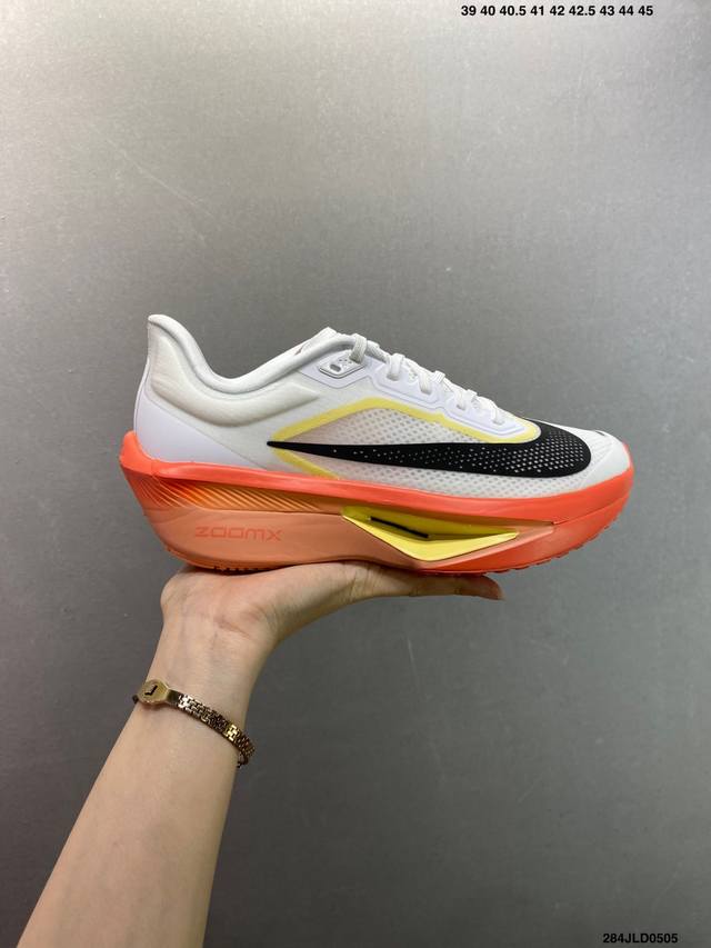 公司级Nk Zoomfly 6超轻跑步鞋 React 泡棉轻盈跑步鞋 公司级 中底采用React技术 轻盈耐穿泡绵打造 跑步体验非常舒适 这款鞋相较于之前的 Z