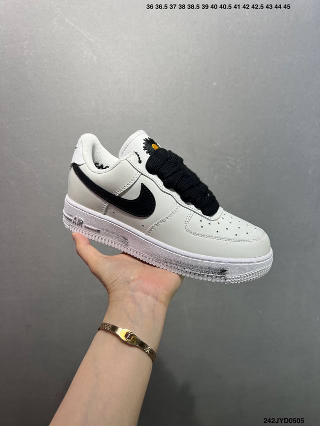 公司级Nike Air Force 1 Peaceminusone X Nike Air Force 1 “权志龙米白” 联名款 以 Air Force 1 为