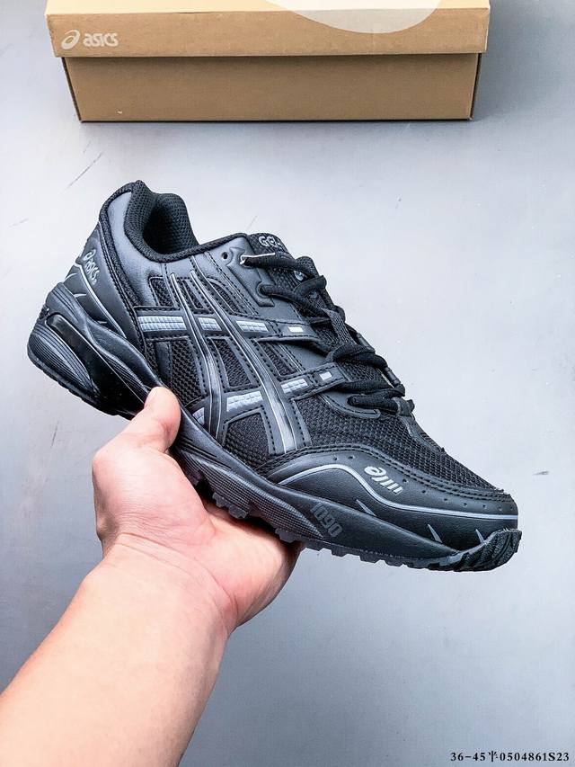asics 亚瑟士 Tiger Gel-1090 户外越野休闲运动跑步鞋。透气网眼鞋面配合部分合。最初受到摩托车光滑线条的启发，这款鞋旨在强调速度的概念 050