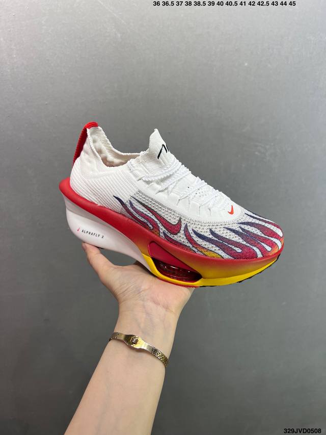 公司级Nk Air Zoom Alphafly Next% 3 2025 减震马拉松跑步鞋 内置真碳 首次通过一体式鞋底 替代了后跟和前足分离的设计 让双脚落地