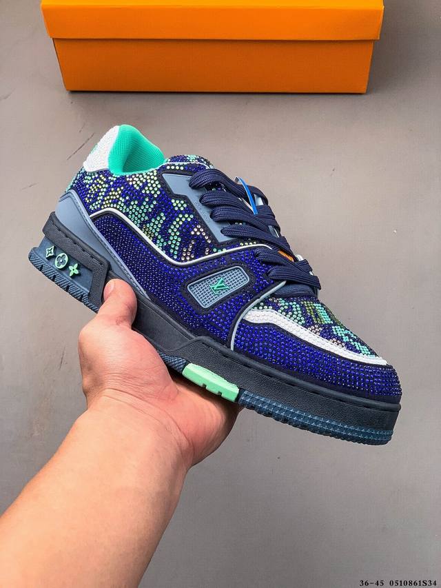 路易威登 Louis Vuitton Lv路易威登板鞋 乘风破浪的姐姐争先种草款,舒适透明底和百搭性霸屏整个时尚娱乐圈，正品1:1套楦复刻，细节调整完美主义！鞋