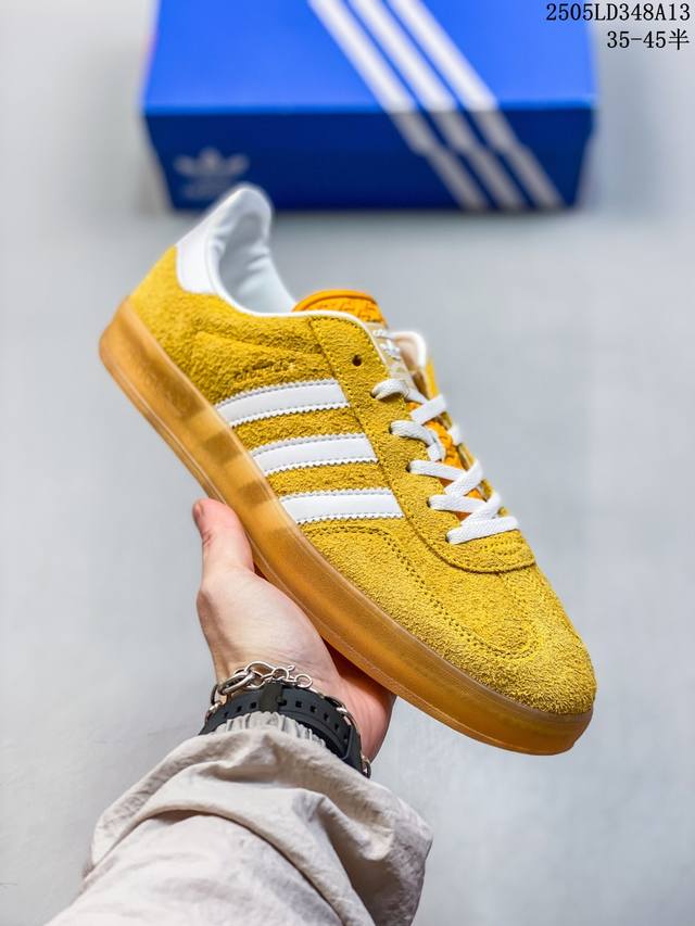特价福利 草莓熊35-41 其他颜色有35 Ad Gazelle Indoor Trainers 羚羊内训系列低帮复古百搭休闲运动德训风板鞋 90年代经典的复刻