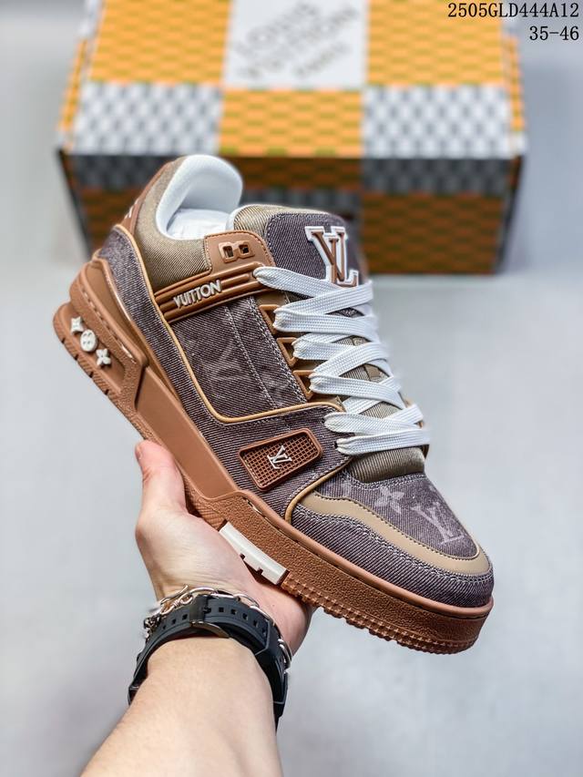 公司级 Lv路易威登Louis Vuitton Trail Sneaker Low休闲运动文化百搭篮球板鞋 致Tpr光泽鞋底#耐弯折滴塑支持片#鞋垫嵌入超软脚感