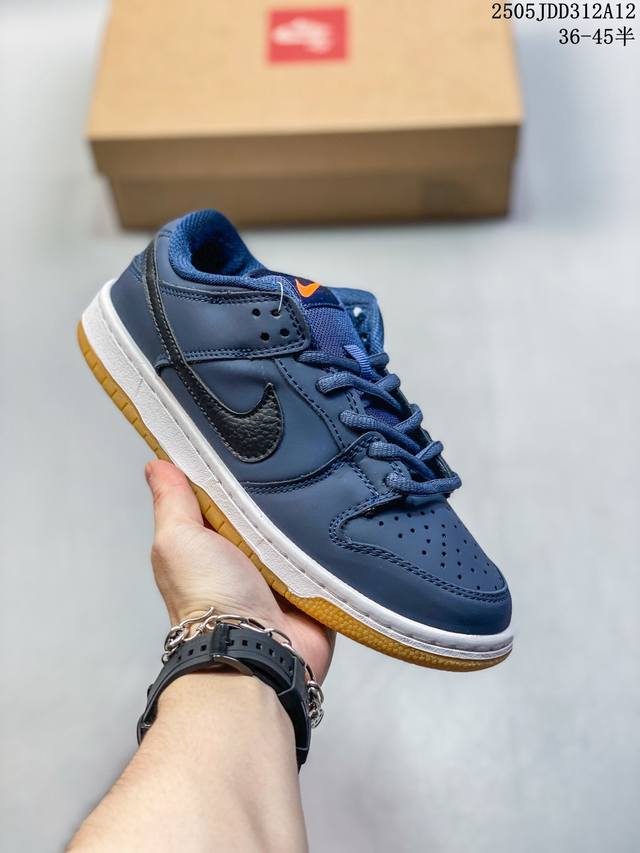 性价比耐克Nike Sb Dunk Low Retro 定制款 扣篮系列 复古低帮休闲运动滑板板鞋 采用脚感柔软舒适Zoomair气垫 有效吸收滑板等极限运动在