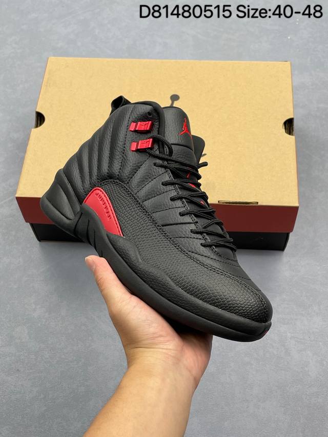 air Jordan 12 Retro Bloodline 高帮 黑红 Aj12 乔丹12代 Aj12 乔12 高邦 黑红 乔丹篮球鞋系列 鞋身整体采用黑色皮革