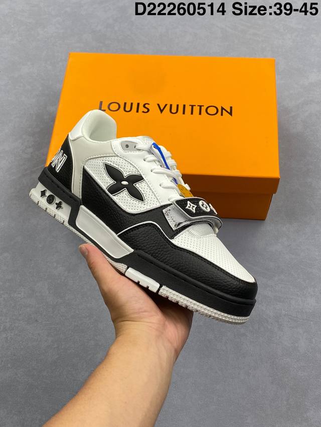 路易威登 Louis Vuitton Lv路易威登板鞋 新款 Lv Trainer最新配色运动鞋 L家 篮球鞋风格运动鞋 该鞋由艺术总监 Virgil Ablo