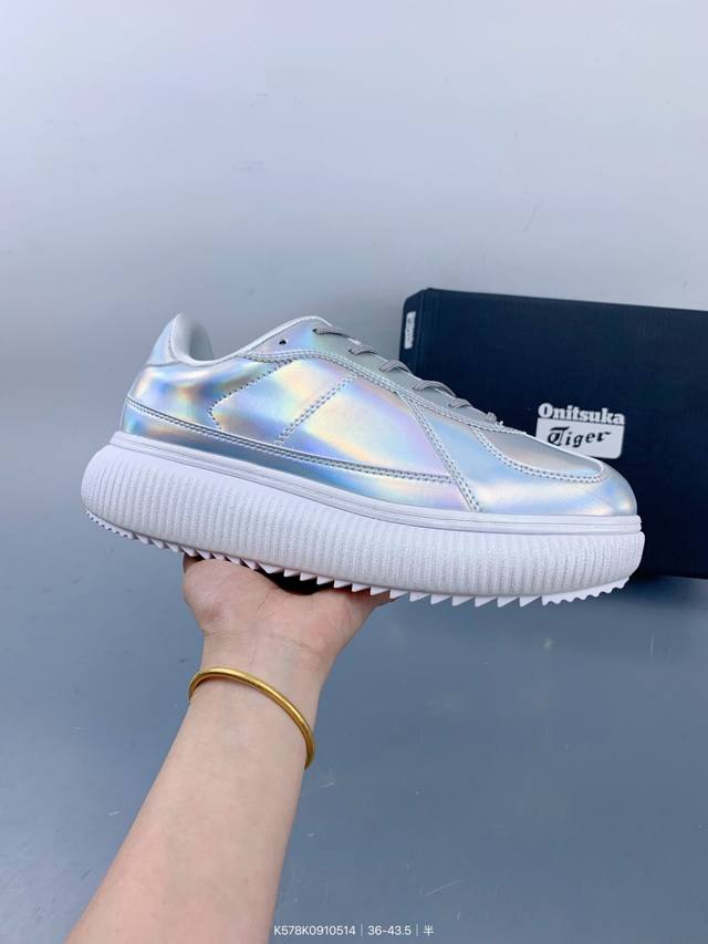 公司级Onitsuka Tiger鬼塚虎 Delecity 厚底运动 耐磨低帮生活休闲鞋 厚实和平底鞋底融入1950年代档案篮球鞋的元素 鞋面以1980年代网球