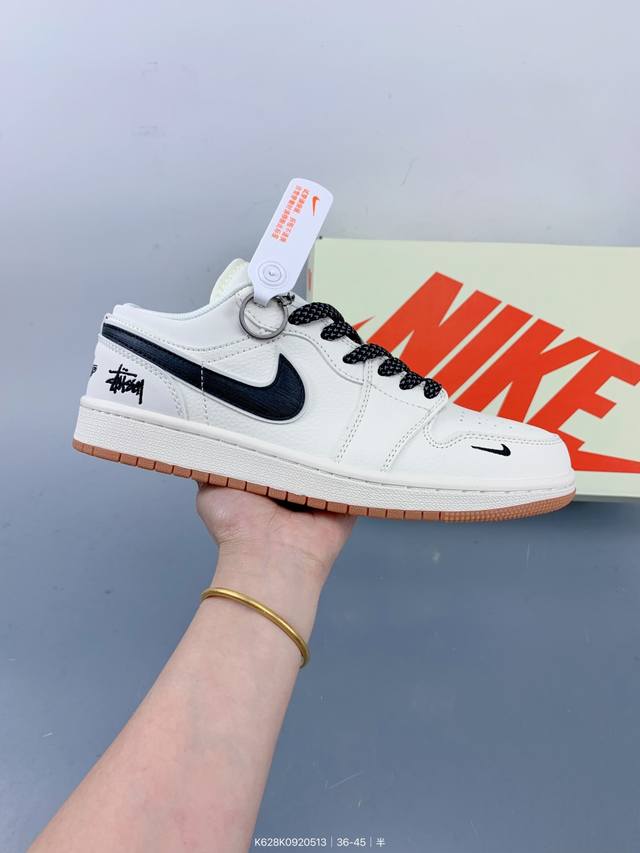 nike Jordan Air Jordan 1“斯图西联名 黑勾生胶” 高端定制 低帮 复古 减震 防滑 耐磨 篮球鞋 定制鞋盒 大厂纯原品质出货 超高清洁度