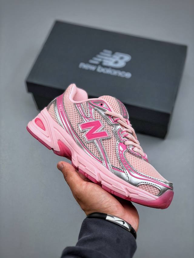 new Balance Mr740 Nb新百伦系列复古老爹风休闲运动慢跑鞋。采用轻质牛剖革拼接透气网眼衬垫织物鞋面材质 T-Beam大底提供足步弓支撑 保持步态