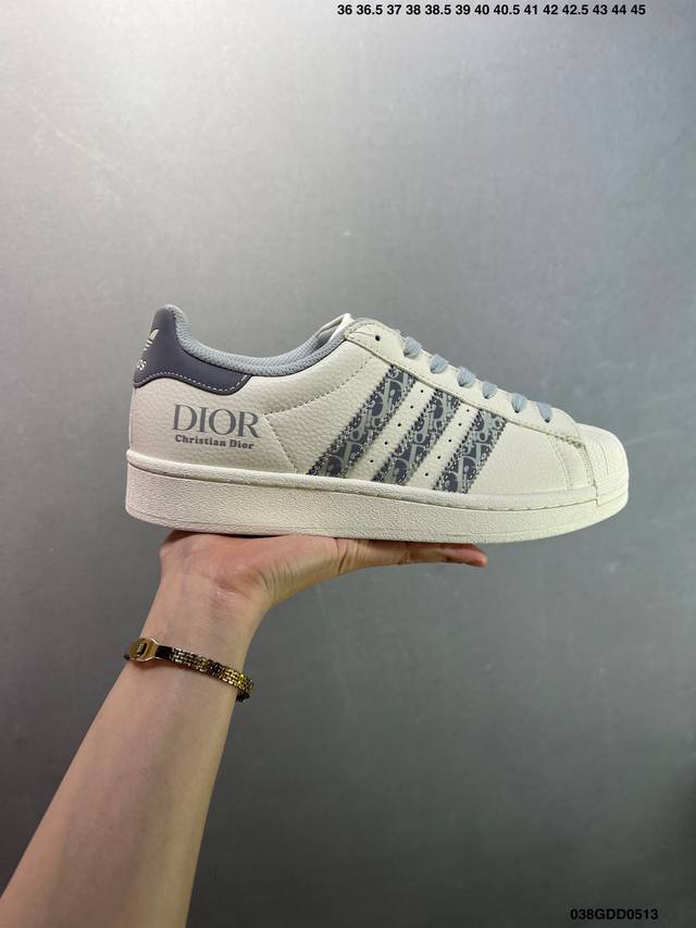 公司级Adidas Originals Gazelle Indoor 三叶草休闲防滑耐磨低帮板鞋 纯原版本 鞋头出色设计 塑就出众贴合感 稳固的后跟贴合足部曲线