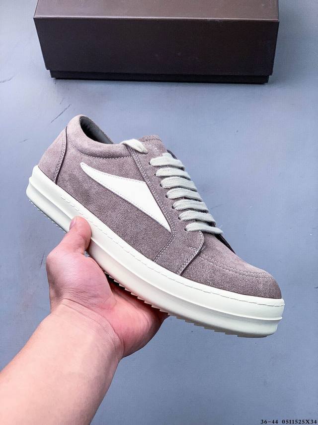 东莞代购级高定 Ro“侵权鞋”Rickowens 皮面黑色 年度“鞋王” 区分市面所有版本 纯手工打造纯原，非流水化作业的产物！ 尊崇欧文斯的理念，每一只都是独