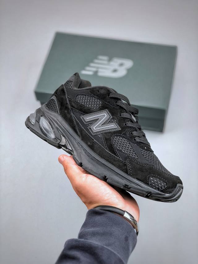 new Balance Nb2010系列新百伦经典复古休闲运动板鞋 以Encap中底配以升级版 N-Ergy缓震物料 鞋面则采用特色的柔软麂皮搭以Newbala
