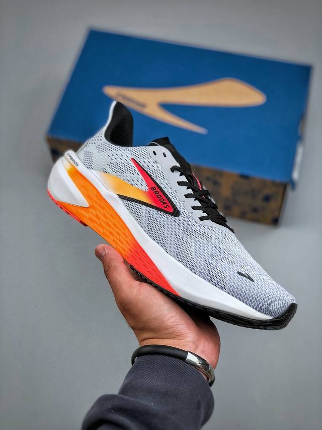 brooks 布鲁克斯 Hyperion Max 2 超弹轻盈跑步鞋 实拍首发 低帮透气缓震支撑休闲运动慢跑鞋采用改进工程空气网眼组合热熔工艺鞋面材质搭载Dna