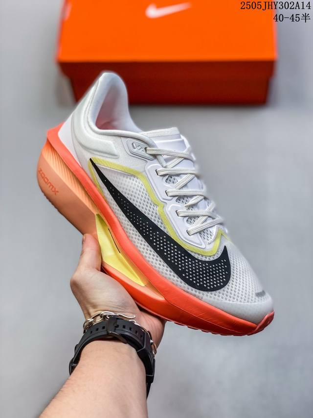 公司级Nk Zoomx Invincible Run Flyknit Fk6 Zoom Fly 6轻量飞织低帮休闲运动慢跑鞋 此鞋专为长跑运动员而生 是为5至1