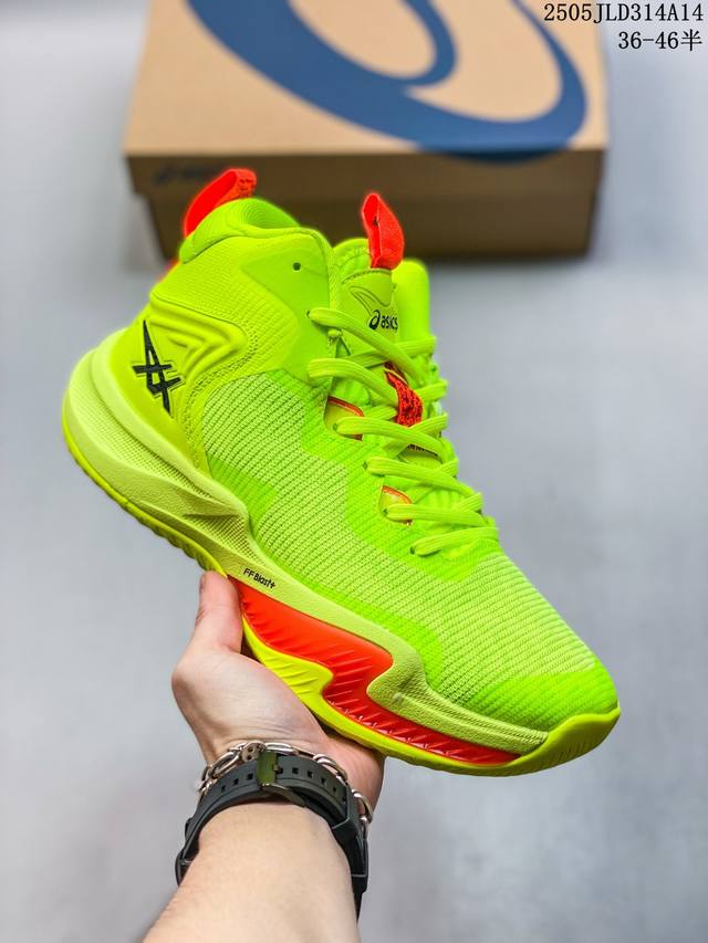 亚瑟士 Asics 篮球鞋巴黎奥运款中帮缓震Nova Surge 3 Paris运动男款篮球鞋 巴黎奥运款。亚瑟士Nova Surge 3实战篮球鞋，外形简洁流