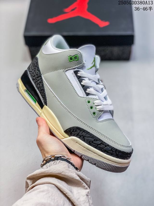 公司级Air Jordan 3 Retro Aj3 乔3 复古休闲运动文化篮球鞋。 首次使用经典传神Jump Man Logo 并创新使用后掌可视气垫。清爽有余