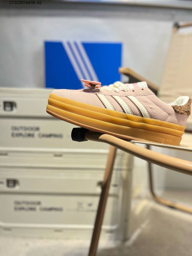ad Originals Gazelle Bol D三叶草厚底休闲防滑耐磨低帮板鞋 鞋头出色设计 塑就出众贴合感 稳固的后跟贴合足部曲线设计 软弹舒适 不易磨脚