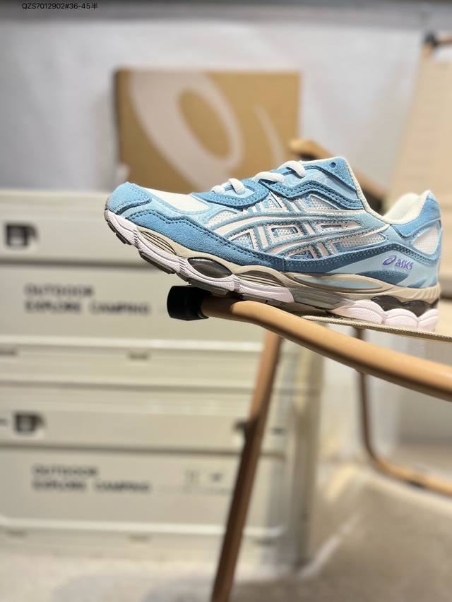 asics Gel-Nyc 亚瑟士经典跑鞋 如今机能风和户外风吹得正劲，便是主打“Urban Outdoor机能越野风格”，城市和户外场景都能轻松应对。关键是跑