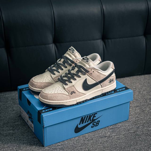 核心私 Nike Dunk 全套原楦原模倾力打造完美版型 独家原厂航空铝磨具打磨大底 鞋头坡度极致还原 无解鞋型 原盒原配 圈内天花板工艺 原厂冲刀 超高清洁度