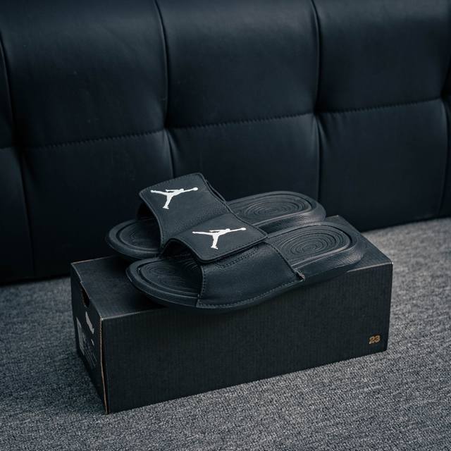 核心私 Nike Air Jordan Hydro Xiii Retro Bg 耐克 魔术贴运动拖鞋 尺码：36 37 38 39 40 41 42 43 44