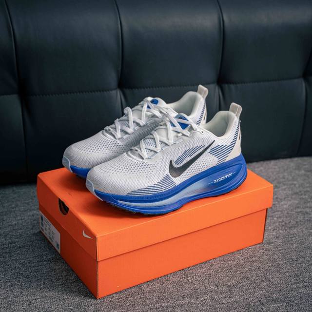 核心私 Nike Air Zoom Vomero 18 全新科技提前原鞋开发 运动跑鞋 区别市面真标版本 必定是官方强力主推款式，真正的Zoom缓震科技嵌入如假