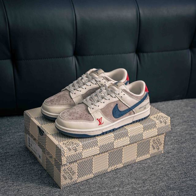 核心私 Nike Dunk 全套原楦原模倾力打造完美版型 独家原厂航空铝磨具打磨大底 鞋头坡度极致还原 无解鞋型 原盒原配 圈内天花板工艺 原厂冲刀 超高清洁度