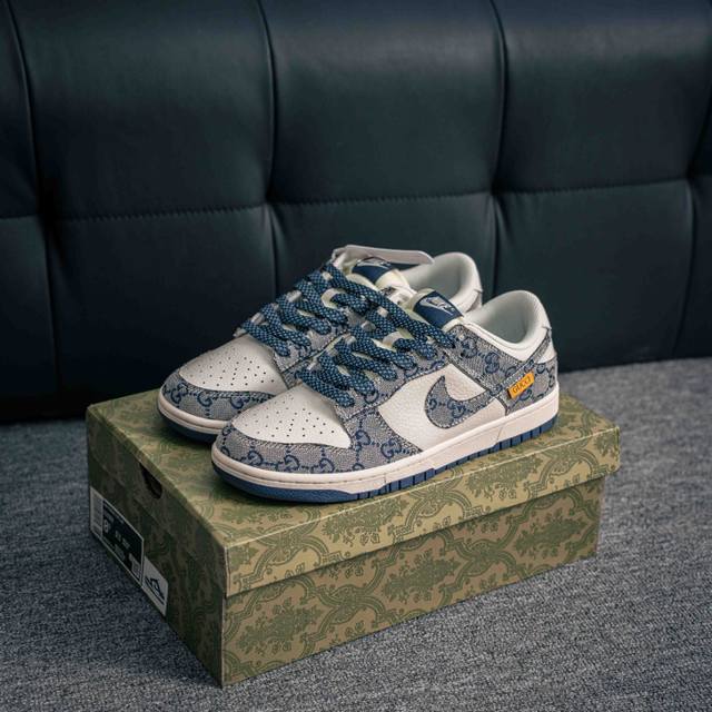 核心私 Nike Dunk 全套原楦原模倾力打造完美版型 独家原厂航空铝磨具打磨大底 鞋头坡度极致还原 无解鞋型 原盒原配 圈内天花板工艺 原厂冲刀 超高清洁度