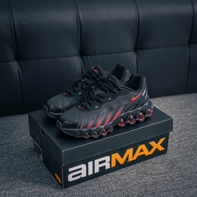 核心私 Nike Air Max Dn8 耐克气垫 缓震 耐磨运动鞋 鞋身材质均选择皮革 织物 麂皮多种材质覆盖 保证质感的前提下 层次感也相当不错 带有开窗式