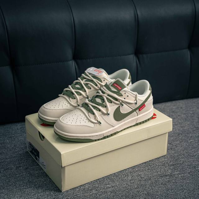 核心私 Nike Dunk 全套原楦原模倾力打造完美版型 独家原厂航空铝磨具打磨大底 鞋头坡度极致还原 无解鞋型 原盒原配 圈内天花板工艺 原厂冲刀 超高清洁度