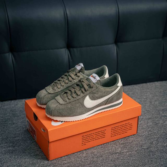 核心私 Nike Classic Cortez 耐克经典轻便舒适男子阿甘鞋休闲跑步鞋运动鞋 纯粹而执着的精神 使得Cortez种在了一代人的心里 无论是否喜欢它