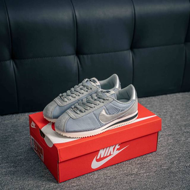 核心私 Nike Classic Cortez 耐克经典轻便舒适男子阿甘鞋休闲跑步鞋运动鞋 纯粹而执着的精神 使得Cortez种在了一代人的心里 无论是否喜欢它