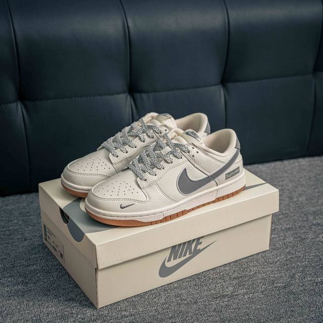 核心私 Nike Dunk 全套原楦原模倾力打造完美版型 独家原厂航空铝磨具打磨大底 鞋头坡度极致还原 无解鞋型 原盒原配 圈内天花板工艺 原厂冲刀 超高清洁度