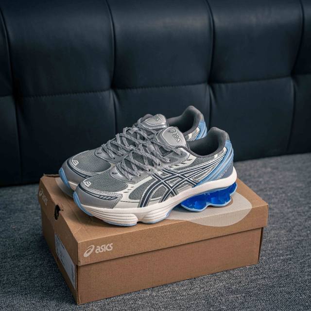 核心私 Asics Gel-Kinetic Fluent 亚瑟士运动休闲透气专业跑鞋 新一代缓震未来感跑鞋 鞋面复杂的切割和银色细节极具前卫风格 大底科技十足且