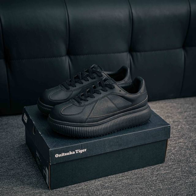 核心私 Onitsuka Tiger鬼塚虎 Delecity 厚底运动 耐磨 低帮 生活休闲鞋 货号：1183B873-002 尺码：36 37 38 39 4