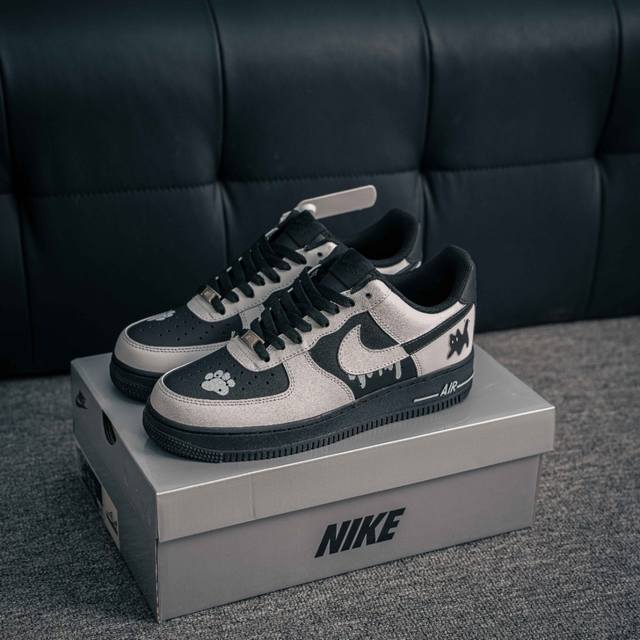 核心私 Air Force 1 原装级别 原楦头原纸板 打造纯正空军版型专注外贸渠道 全掌内置蜂窝气垫 原盒配件 原厂中底钢印、拉帮完美 货号：Zh0316 0