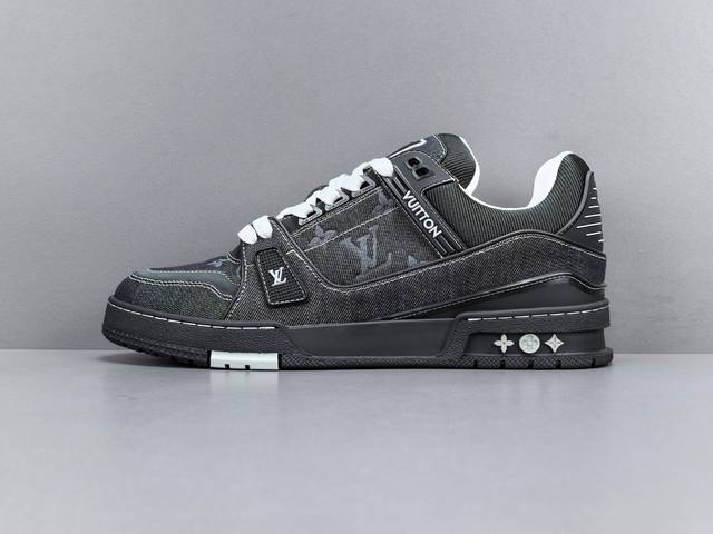 渠道优势 ！ 专柜版 驴牌 Lv Trainer 情侣限定系列 休闲 低帮 时尚板鞋 尺码 38 39 40 41 42 43 44 45 46男款 注：此款比