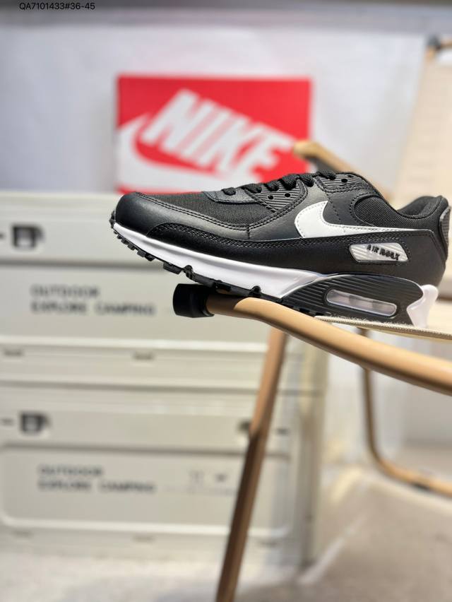 耐克Nike Air Max 90 经典复古小气垫缓震跑鞋 鞋面由皮和革织物打造，犀利的条线打造出酷劲十的足视觉效果 网布鞋增面强透气性，穿着为极舒适 经可典视