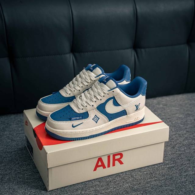 核心私 Air Force 1 原装级别 原楦头原纸板 打造纯正空军版型专注外贸渠道 全掌内置蜂窝气垫 原盒配件 原厂中底钢印、拉帮完美 货号：Kk1988 0