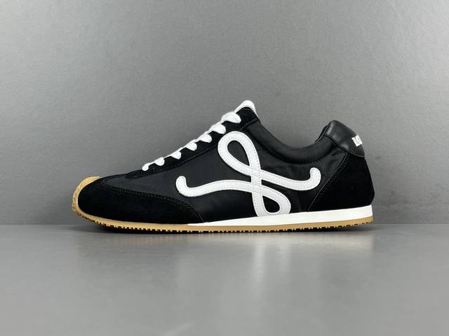 渠道优势， ！ 纯原版 罗意威 Loewe罗意威 Ballet Runner 2.0 小牛皮 圆头系带 低帮 生活休闲鞋 尺码 35 36 37 38 39 4