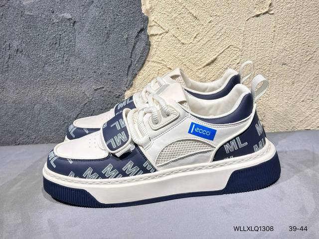 新品上市实拍 Ecco爱步 广东原版透气 配备原版三件套 防尘纸 高弹大底 全头层牛皮 新款百搭休闲款 纯手工制成 鞋面走线工整 清晰质感 原单品质 拼接运动透