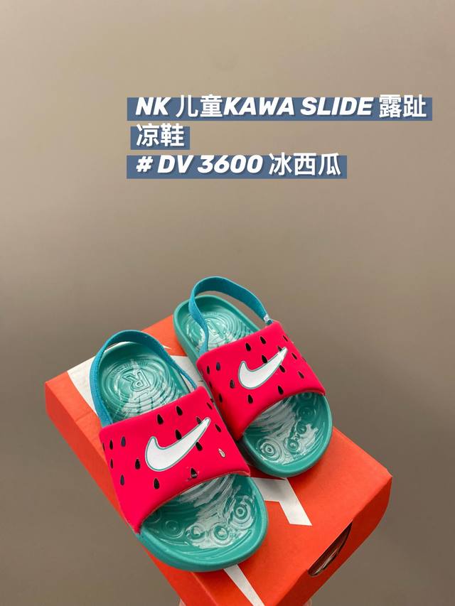 原图直出！活动仅需 可以看得出的轻盈柔软！ 脚感真的绝了！无敌舒适，这换谁谁不爱！ 后跟超柔软弹性固定带轻轻松松一脚蹬快速出行！