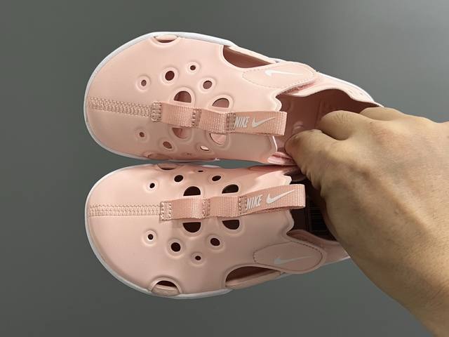 nk新款阳光Sunray Protect 4代儿童沙滩镂空凉鞋 Size：22-35码 高端1:1原版定制 优质皮料镂空设计，透气又舒适 飞翼魔术贴设计，穿脱方
