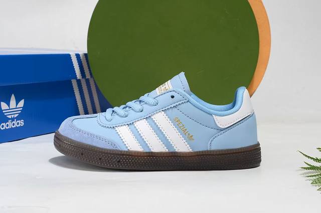 ad德训三代新款Size：24-37码 爱惨了德训系 新工艺新配色 优质皮料拼接，质感满满松紧带魔术贴 耐磨防滑大底，脚感超赞.