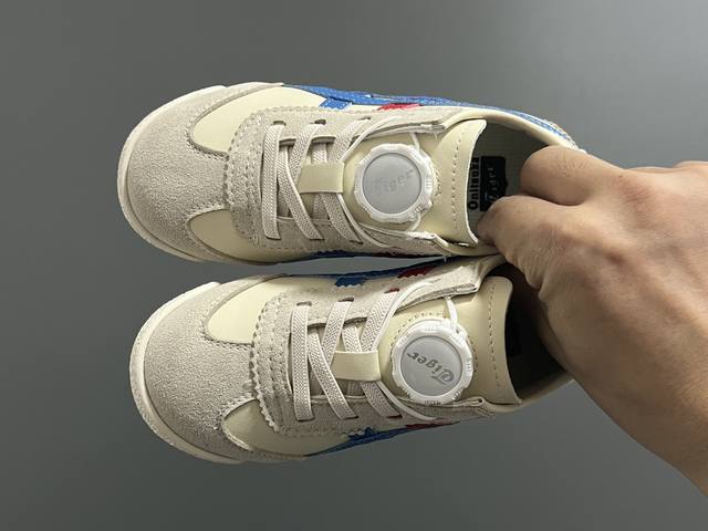 yss新款锁扣儿童休闲鞋 Size：26-37码 经典亚瑟士系列 锁扣设计，穿脱超方便 优质皮料拼接、质感满满 耐磨防滑大底，脚感不言而喻